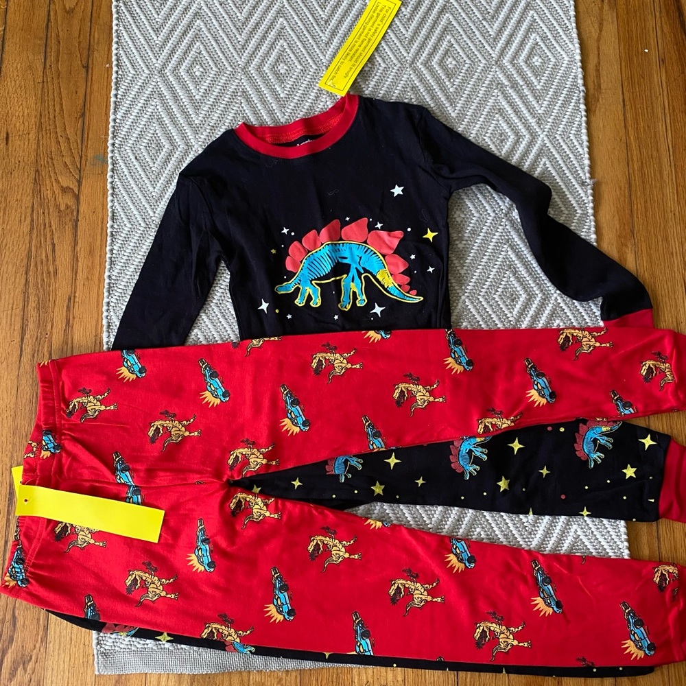 New  100% cotton set of pajamas set for boys, size 8